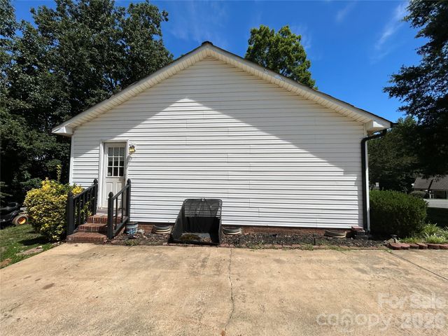 143 Allendale Street, Lincolnton, NC 28092