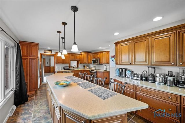 23746 W State Route 579, Curtice, OH 43412