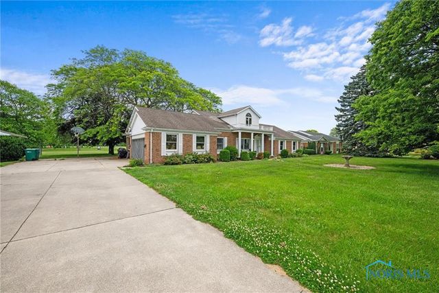 23746 W State Route 579, Curtice, OH 43412