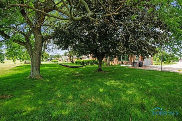 23746 W State Route 579, Curtice, OH 43412