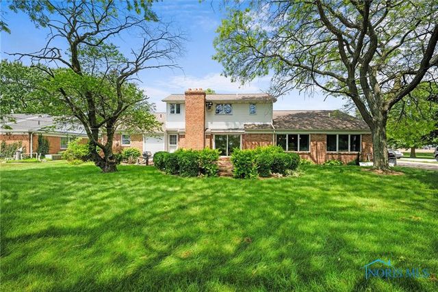 23746 W State Route 579, Curtice, OH 43412