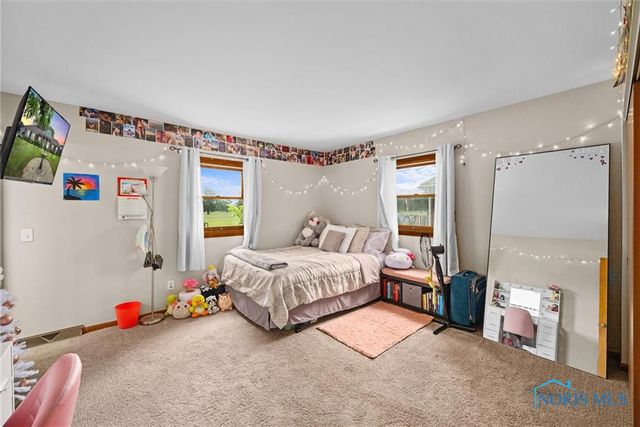 23746 W State Route 579, Curtice, OH 43412