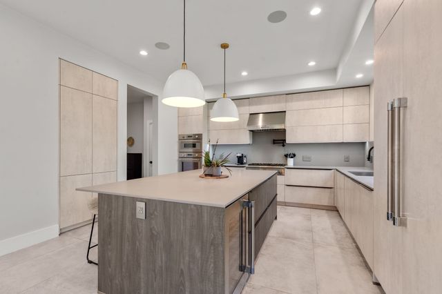 20 Peach Tree Lane, Newton, MA 02459