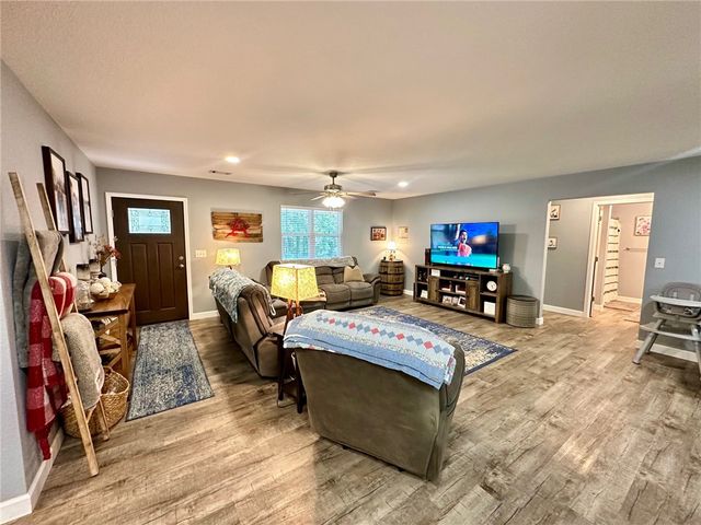 130 County Road 1711, London, AR 72847