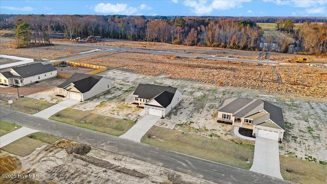 305 Creeks Edge Drive, Pikeville, NC 27863