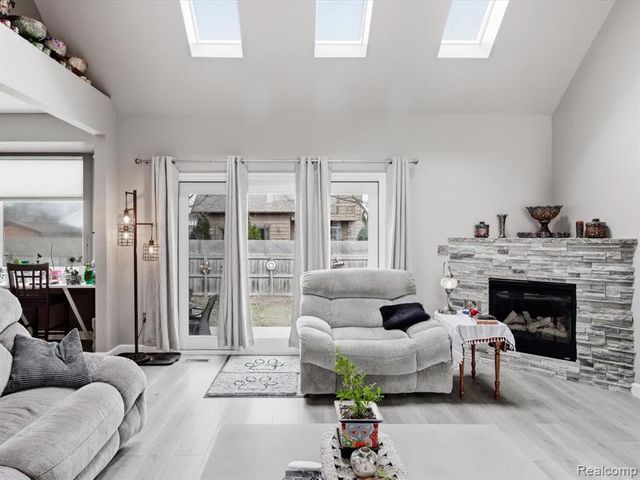 744 5th Street, Marysville, MI 48040