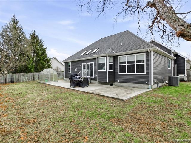 744 5th Street, Marysville, MI 48040