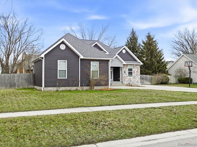 744 5th Street, Marysville, MI 48040