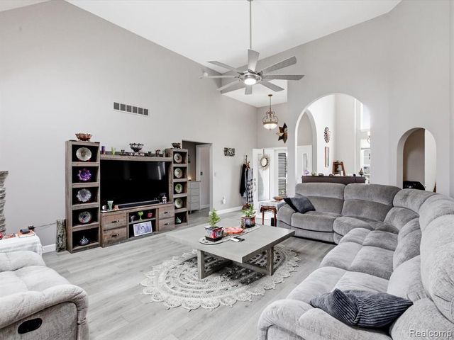 744 5th Street, Marysville, MI 48040