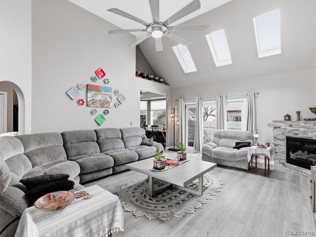 744 5th Street, Marysville, MI 48040