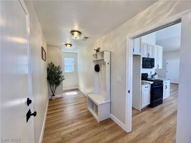 2052 Angel Falls Drive, Henderson, NV 89074