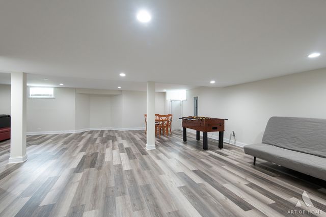1216 JANAS Lane, Lemont, IL 60439