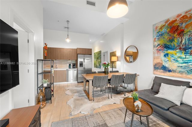 1600 SW 1st Avenue 307, Miami, FL 33129