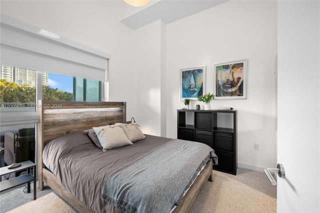 1600 SW 1st Avenue 307, Miami, FL 33129
