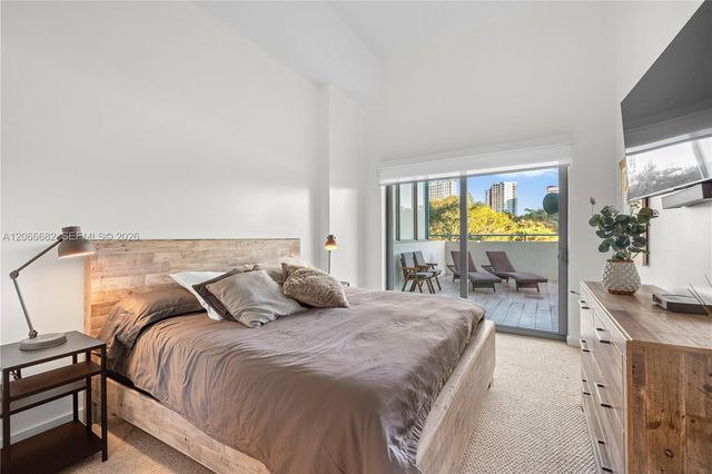 1600 SW 1st Avenue 307, Miami, FL 33129