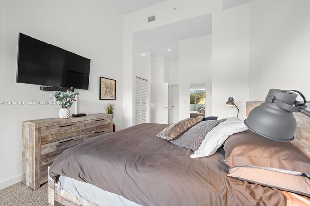 1600 SW 1st Avenue 307, Miami, FL 33129