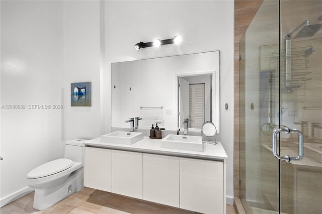 1600 SW 1st Avenue 307, Miami, FL 33129