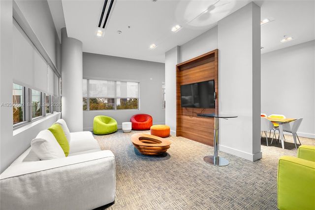 1600 SW 1st Avenue 307, Miami, FL 33129