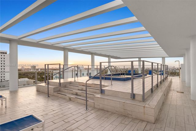 1600 SW 1st Avenue 307, Miami, FL 33129