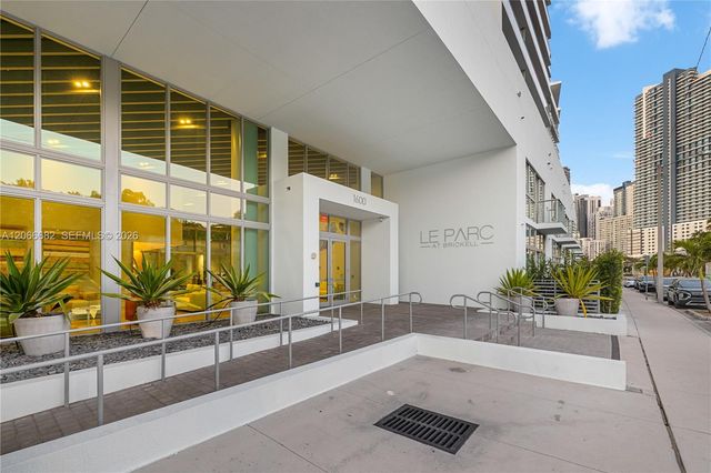 1600 SW 1st Avenue 307, Miami, FL 33129