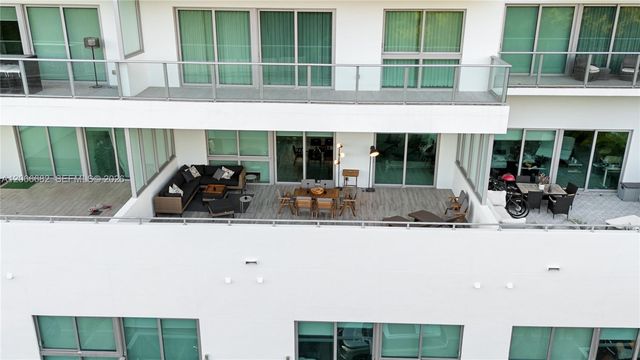 1600 SW 1st Avenue 307, Miami, FL 33129