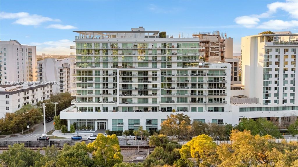 1600 SW 1st Avenue 307, Miami, FL 33129