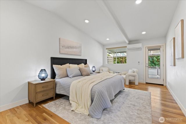 2752 NE 103rd Street, Seattle, WA 98125