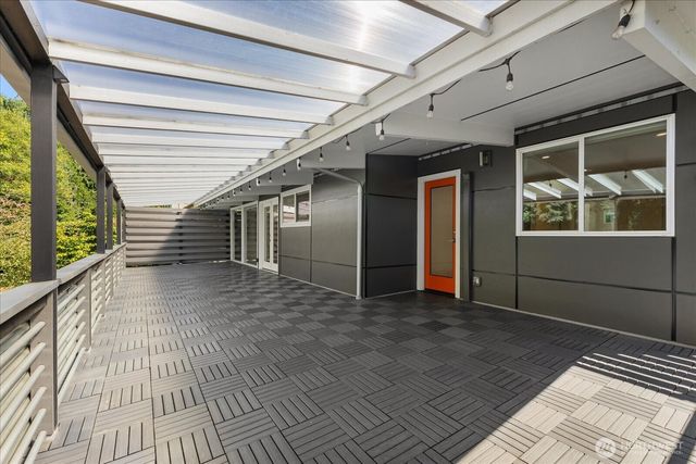 2752 NE 103rd Street, Seattle, WA 98125