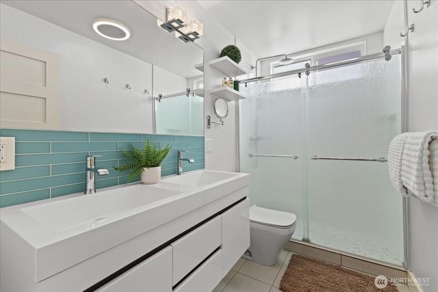 2752 NE 103rd Street, Seattle, WA 98125