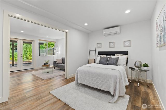 2752 NE 103rd Street, Seattle, WA 98125