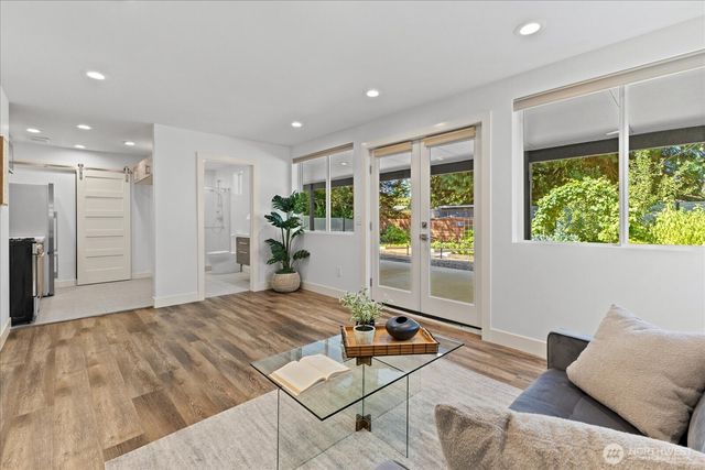 2752 NE 103rd Street, Seattle, WA 98125