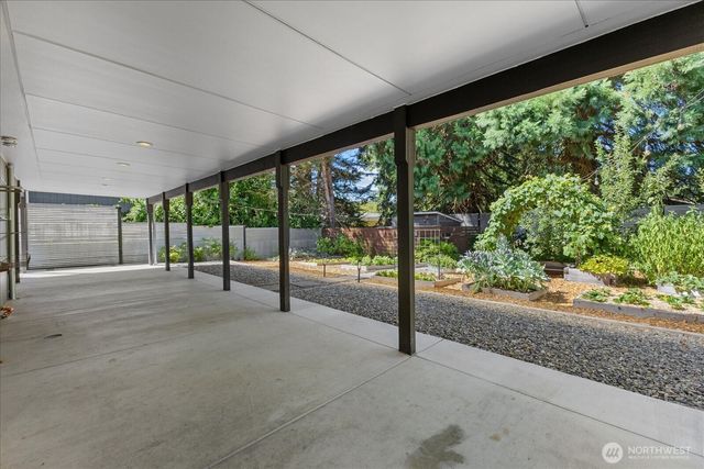 2752 NE 103rd Street, Seattle, WA 98125