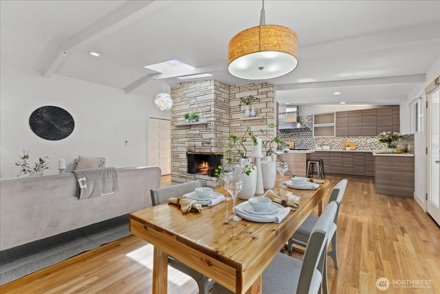 2752 NE 103rd Street, Seattle, WA 98125