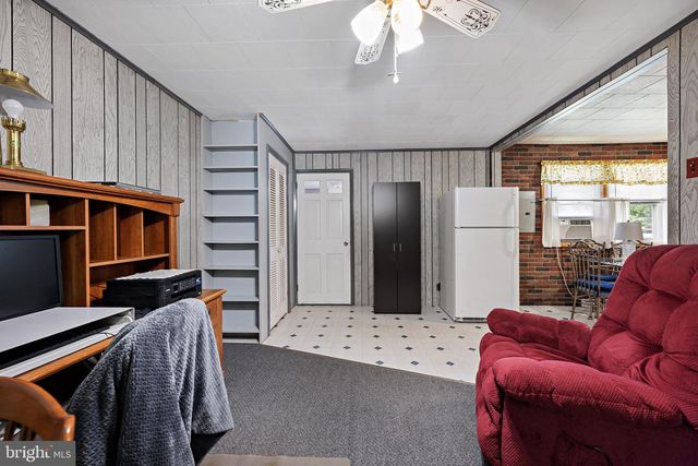 302 TYLER AVE, Carneys Point, NJ 08069
