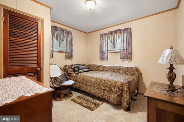 302 TYLER AVE, Carneys Point, NJ 08069