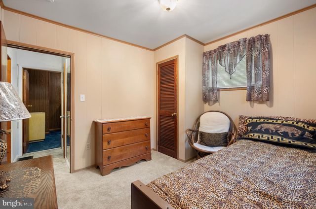 302 TYLER AVE, Carneys Point, NJ 08069