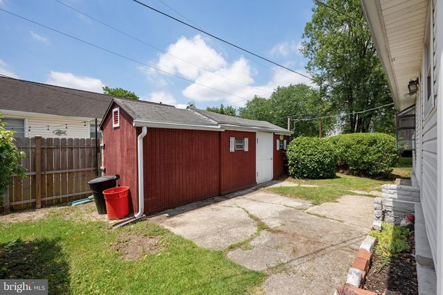 302 TYLER AVE, Carneys Point, NJ 08069