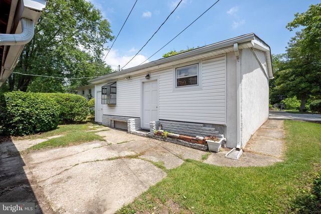 302 TYLER AVE, Carneys Point, NJ 08069