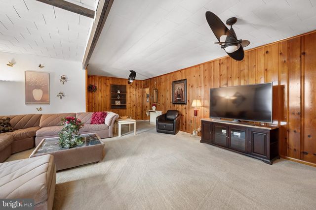 302 TYLER AVE, Carneys Point, NJ 08069