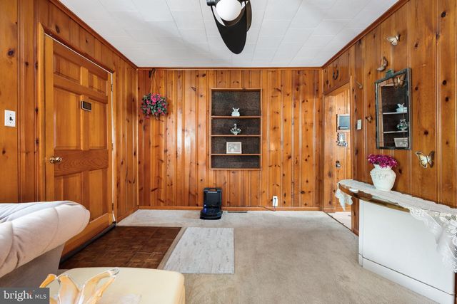 302 TYLER AVE, Carneys Point, NJ 08069
