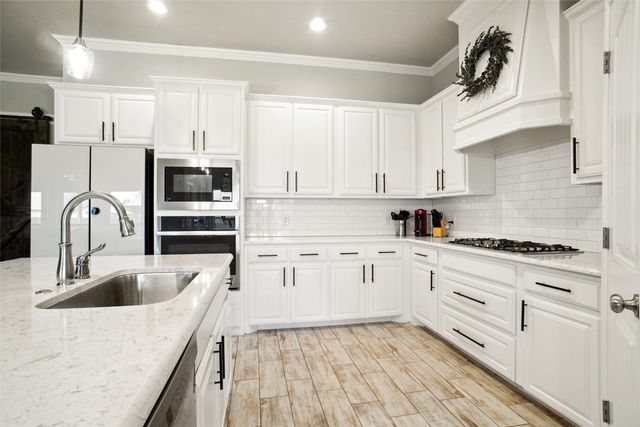 1456 Silent Springs Drive, Fort Worth, TX 76052