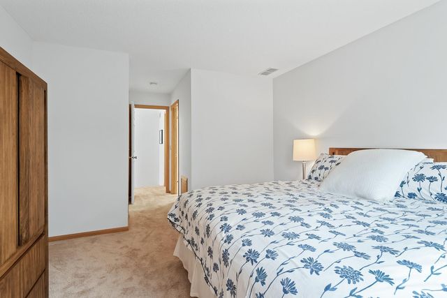 8789 N Bay Drive, Chanhassen, MN 55317