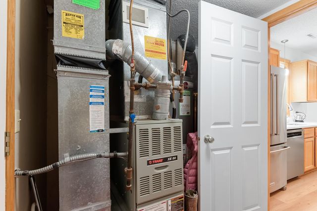 8789 N Bay Drive, Chanhassen, MN 55317