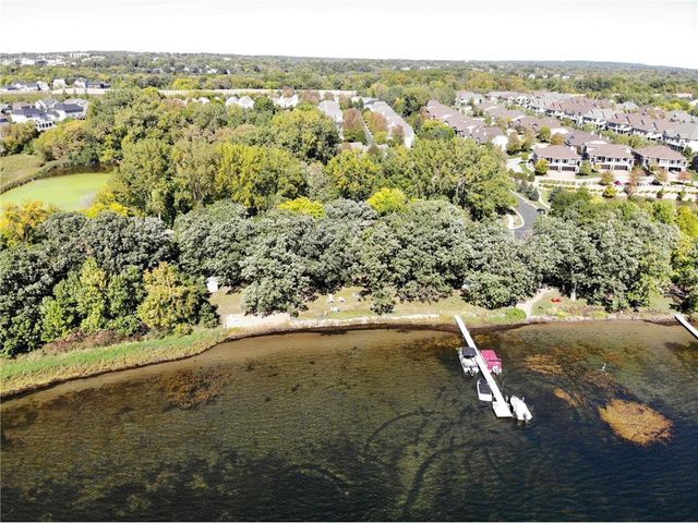 8789 N Bay Drive, Chanhassen, MN 55317