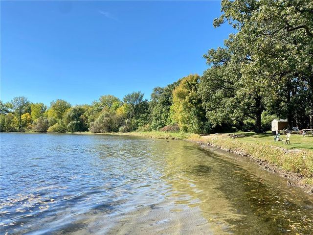 8789 N Bay Drive, Chanhassen, MN 55317