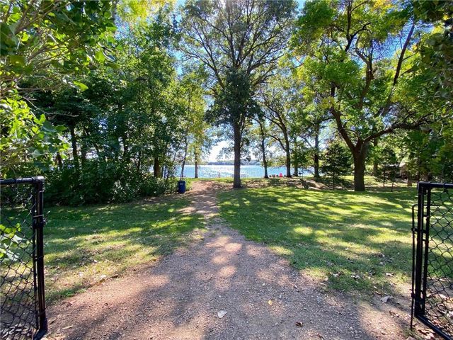 8789 N Bay Drive, Chanhassen, MN 55317