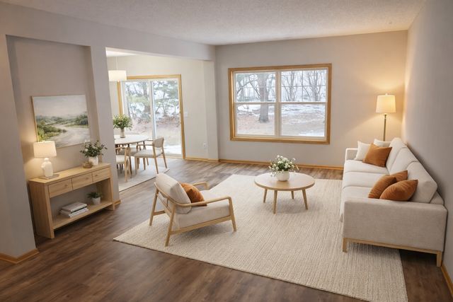 8789 N Bay Drive, Chanhassen, MN 55317