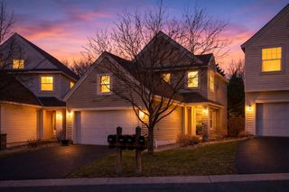 8789 N Bay Drive, Chanhassen, MN 55317