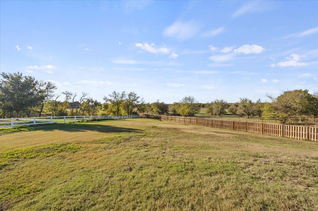 528 Hubbard Circle, Nevada, TX 75173