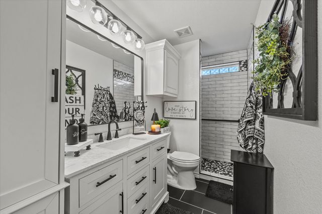 528 Hubbard Circle, Nevada, TX 75173